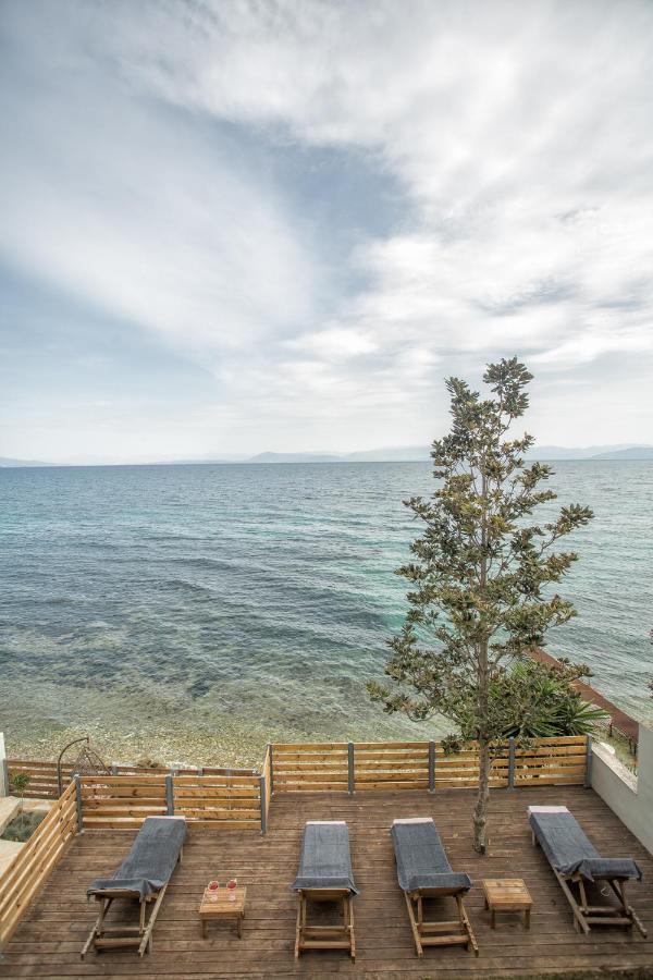 Beach Front Villa Litore Mesongi Exterior photo